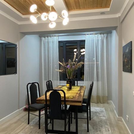 Bird'S Nest - Apartment In Downtown Каракол Екстер'єр фото
