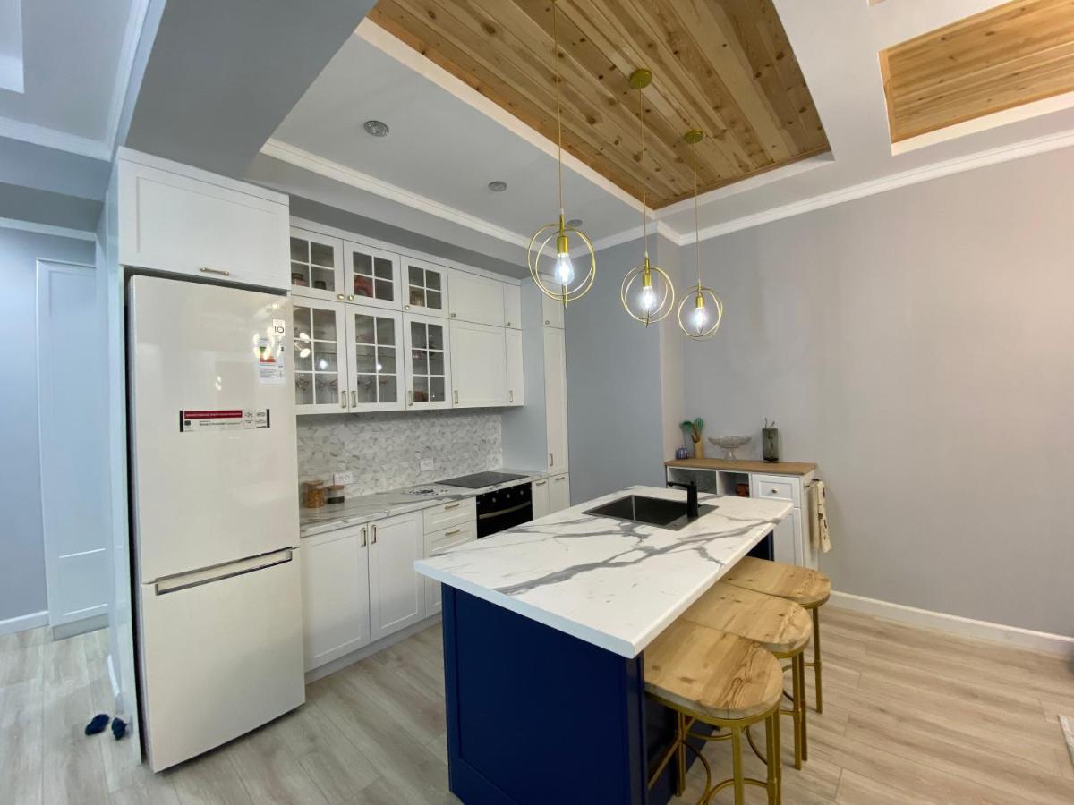 Bird'S Nest - Apartment In Downtown Каракол Екстер'єр фото